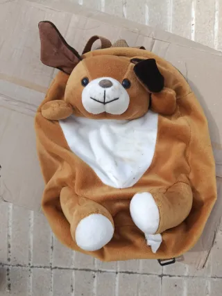 Lote de peluches: perro, elefante, muñeco