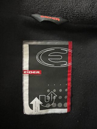 Chaqueta de montaña Eider roja y negra