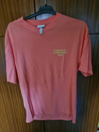 Camiseta H&M Naranja con Estampado