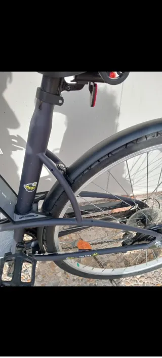 Bicicleta Urbana Btwin Negra Usada una vez.