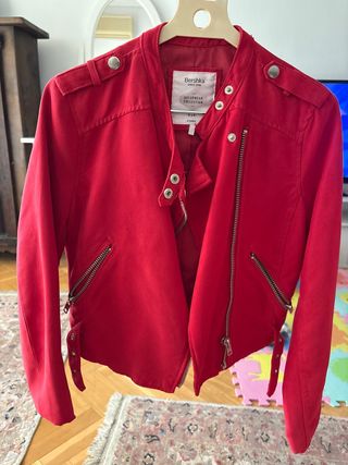 Chaqueta Bershka Roja Talla S