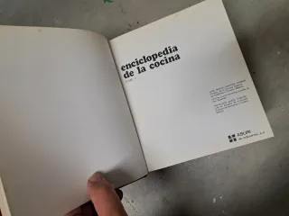 Asuri. Enciclopedia de la cocina. 3 tomos