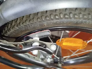 Bicicleta infantil B'TWIN negra y amarilla