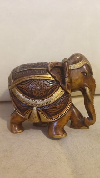 Scultura elefante indiano in legno