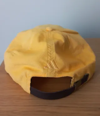 Gorra Adidas micropana amarilla