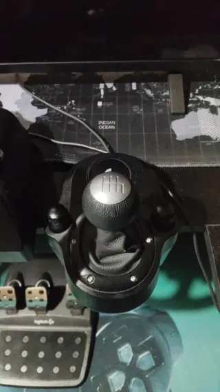 Volante Logitech G29 con Palanca de Cambios