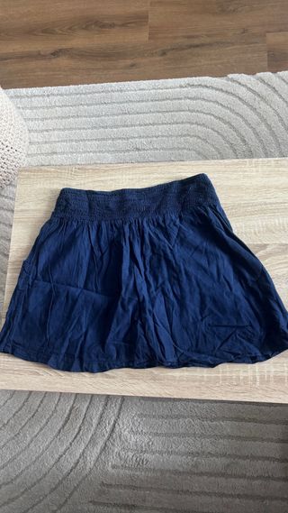 Falda azul marino