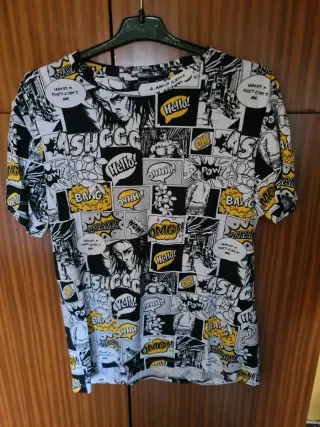 Camiseta Bershka Comic Talla M