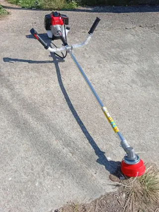 Desbrozadora 52 CC lista para usar