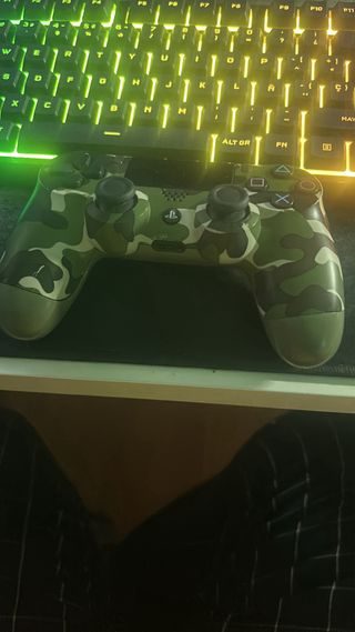 PS4 Pro 1TB + 6 juegos (Hogwarts Legacy, AC Mirage