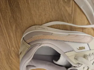 Sneakers Puma donna bianche e beige