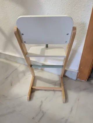 Trona de madera para muñecas