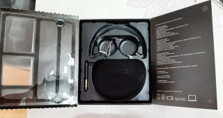 Auriculares AKG K430 Blancos Plegables
