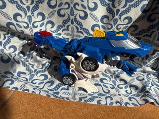 Coche Patrulla Transformable a Dinosaurio