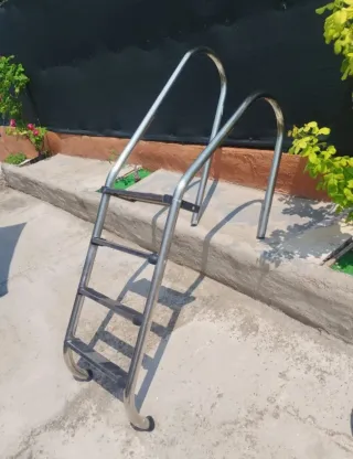 Escalera Piscina Inox 4 Peldaños