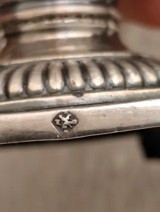 Salero antiguo de plata y cristal