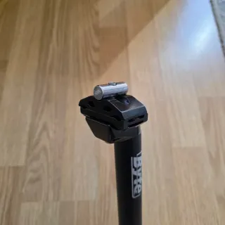 Uno Tija de la marca Byte 27.2mm, Largo 320mm