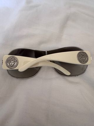 Occhiali da sole Versace beige e argentati