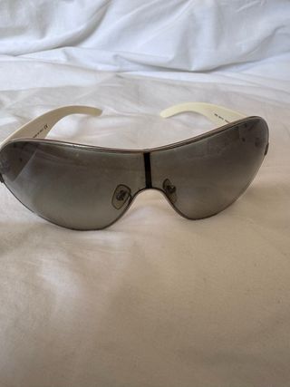 Occhiali da sole Versace beige e argentati