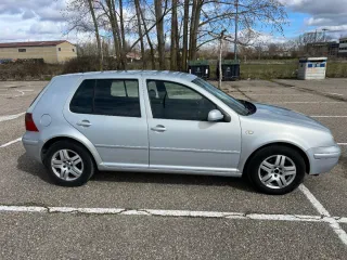 Volkswagen Golf 2003
