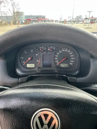 Volkswagen Golf 2003