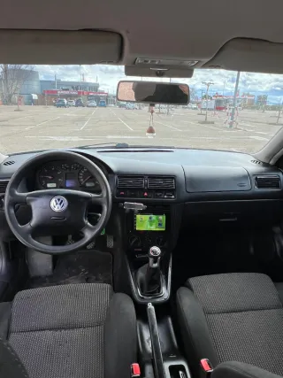 Volkswagen Golf 2003