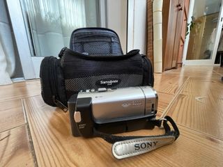 Videocámara Sony DCR-SX33 Plata