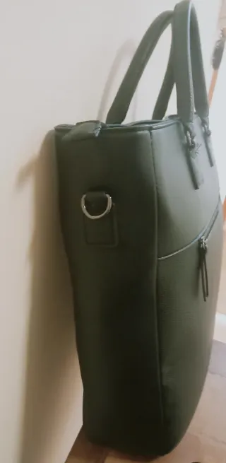 Bolso negro de Misako imitación piel. Sin Estrenar