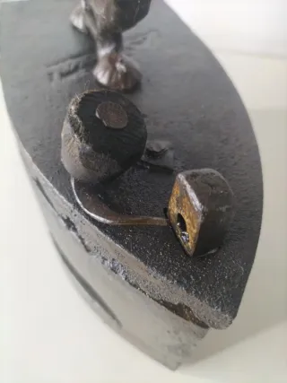 Plancha de hierro antigua