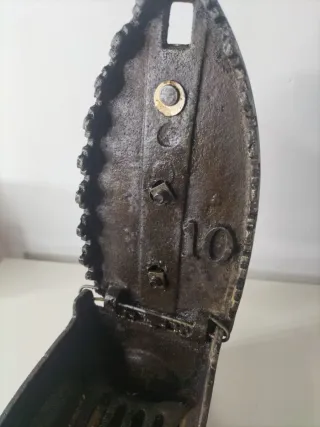 Plancha de hierro antigua