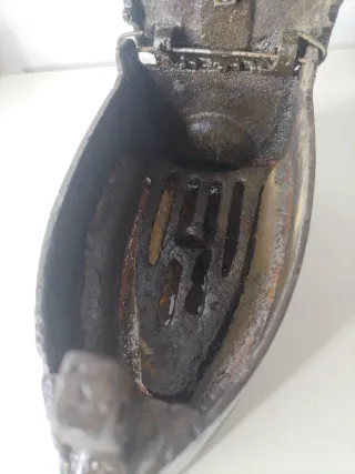 Plancha de hierro antigua