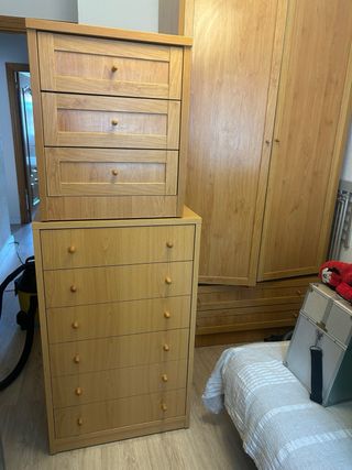Conjunto, comoda, mesita de noche y armario.