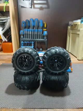 Carrocería Truggy 1/12 con Ruedas