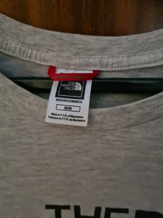 Camiseta The North Face Gris