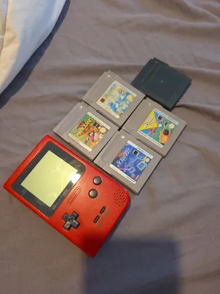 Game Boy Pocket Roja + Wario Land II y mas juegos
