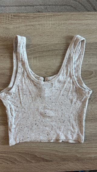 Top corto beige con botones