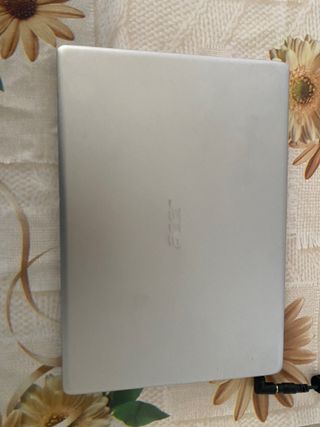 Portátil Acer Plata y Negro