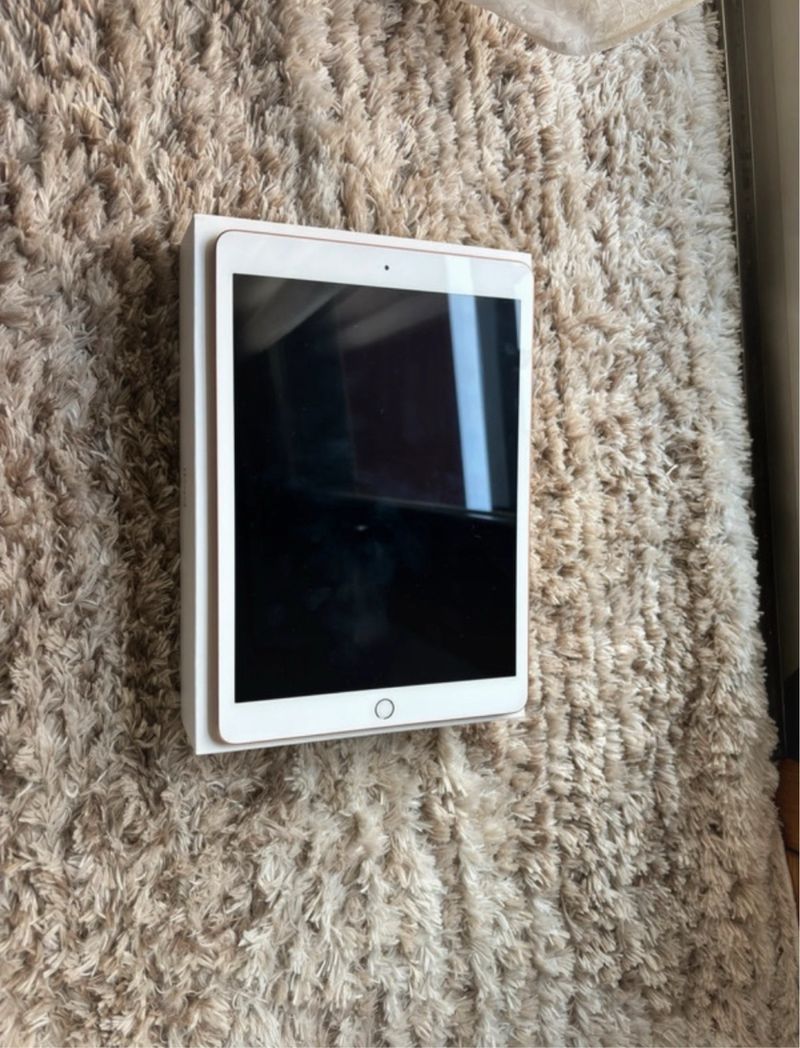 iPad 7ª Gen Oro rosa afbeelding 5