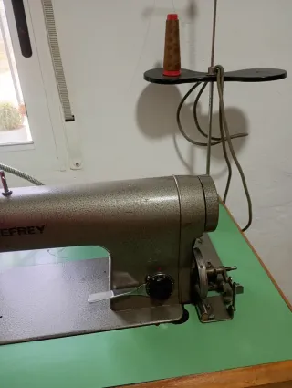 Máquina de coser industrial