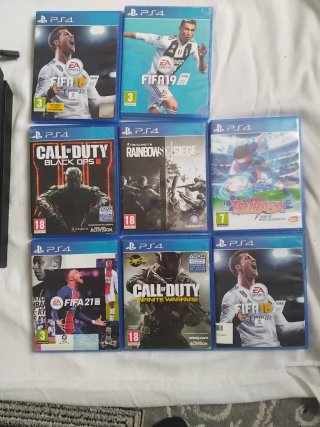 PS4 con 1 Mandos i 8 juegos