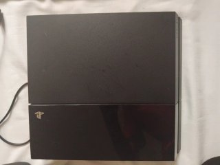 PS4 con 1 Mandos i 8 juegos