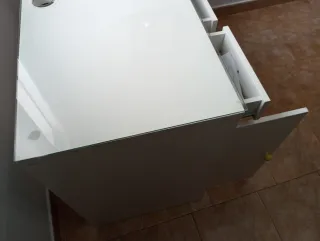 Escritorio blanco cristal y madera