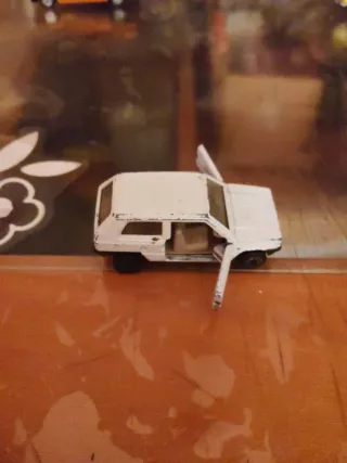 Coche miniatura Guisval blanco