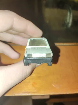 Coche miniatura Guisval blanco