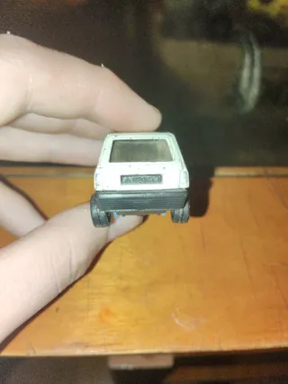 Coche miniatura Guisval blanco