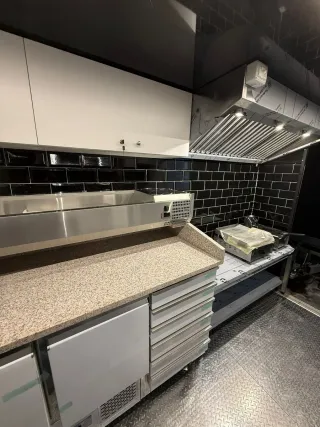 Foodtruck Iveco Negro