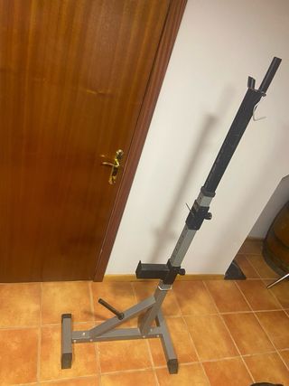 Banco de pesas y 2 racks
