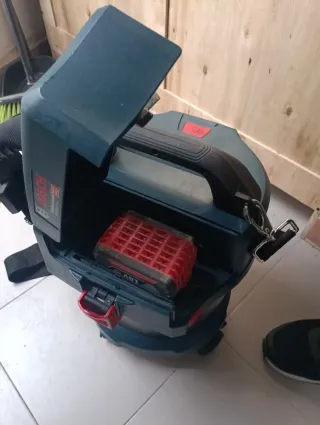 Aspirador Bosch GAS 18V, 10 litros a batería