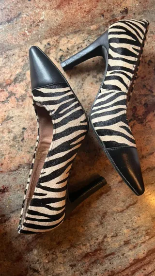 Zapatos de tacón miMaO animal print