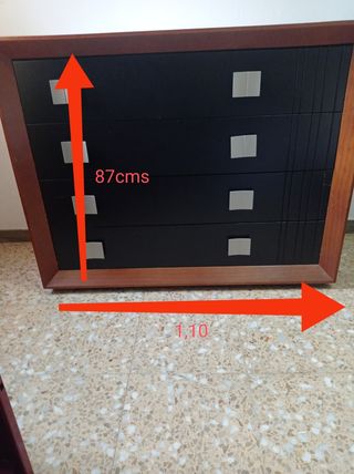 Cómoda de madera y metal